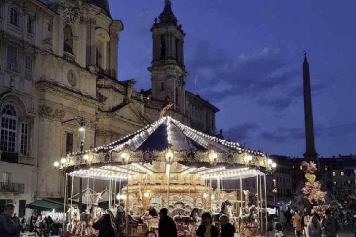 Piazza Navona. Questo mercatino è un appuntamento immancabile per residenti e turisti. Dall'7 dicembre fino al 6 gennaio,