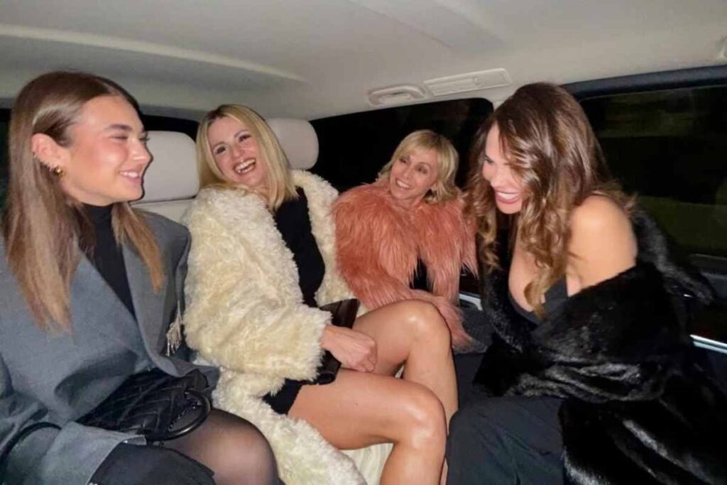 Ilary Blasi e Chanel Totti, vacanza pre-natalizia sulla neve con Michelle Hunziker