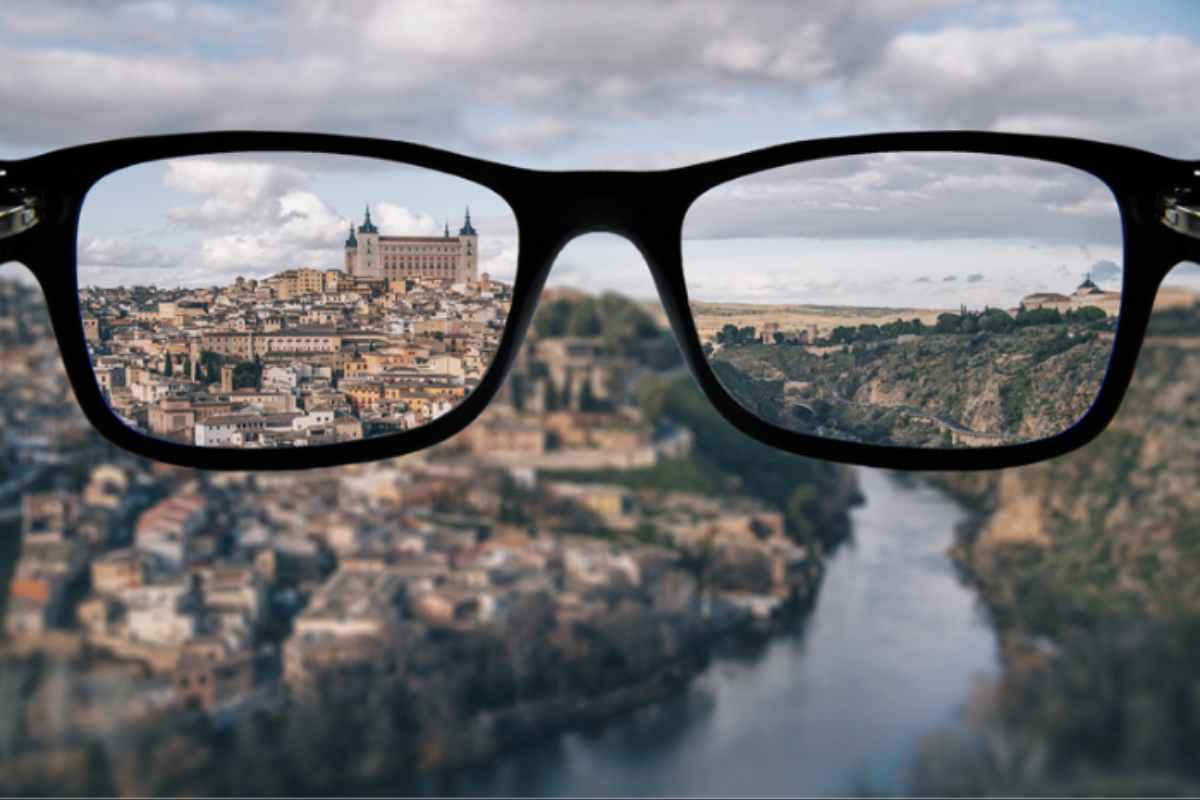 Ma cosa c’entra la miopia in tutto questo? La confusione nasce dal fatto che, tra le patologie coperte dalla nuova prestazione universale, è inclusa anche la “deprivazione sensoriale grave”